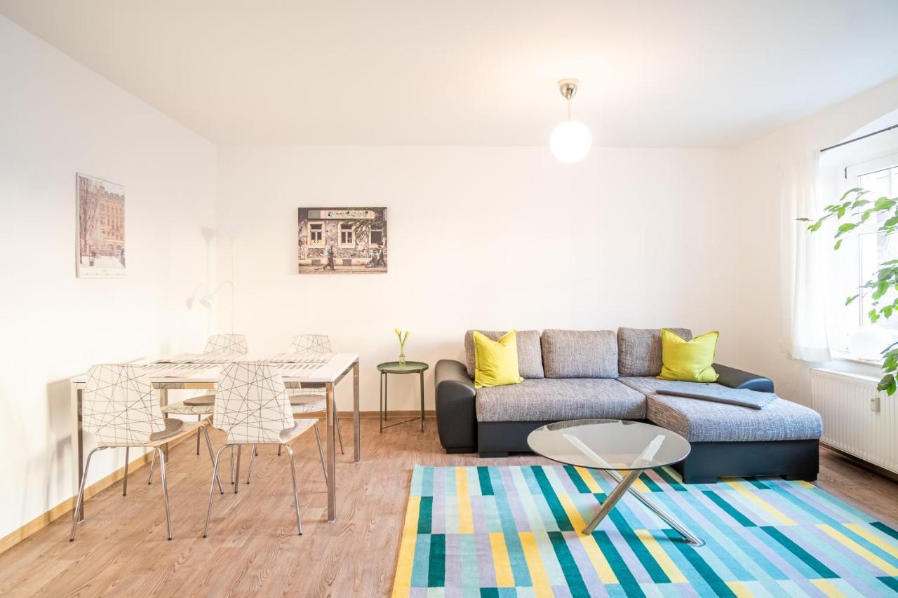 Helle Ferienwohnung im Hinterhof Dresden Exterior foto