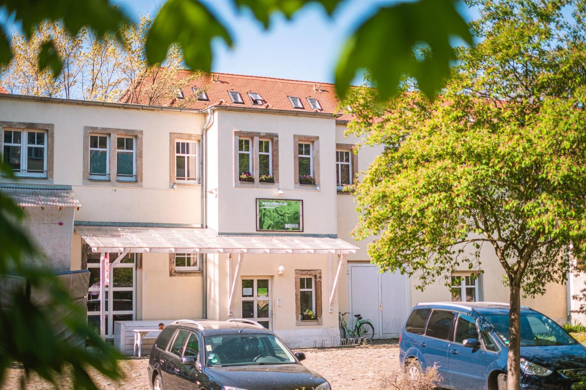 Helle Ferienwohnung im Hinterhof Dresden Exterior foto